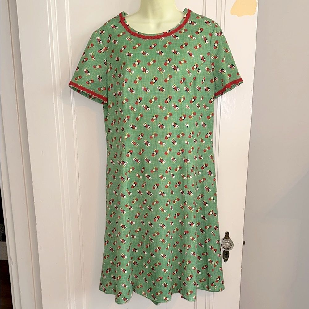 Vtg 60s Handmade‎ green & red floral print polyester knit short sleeve dress